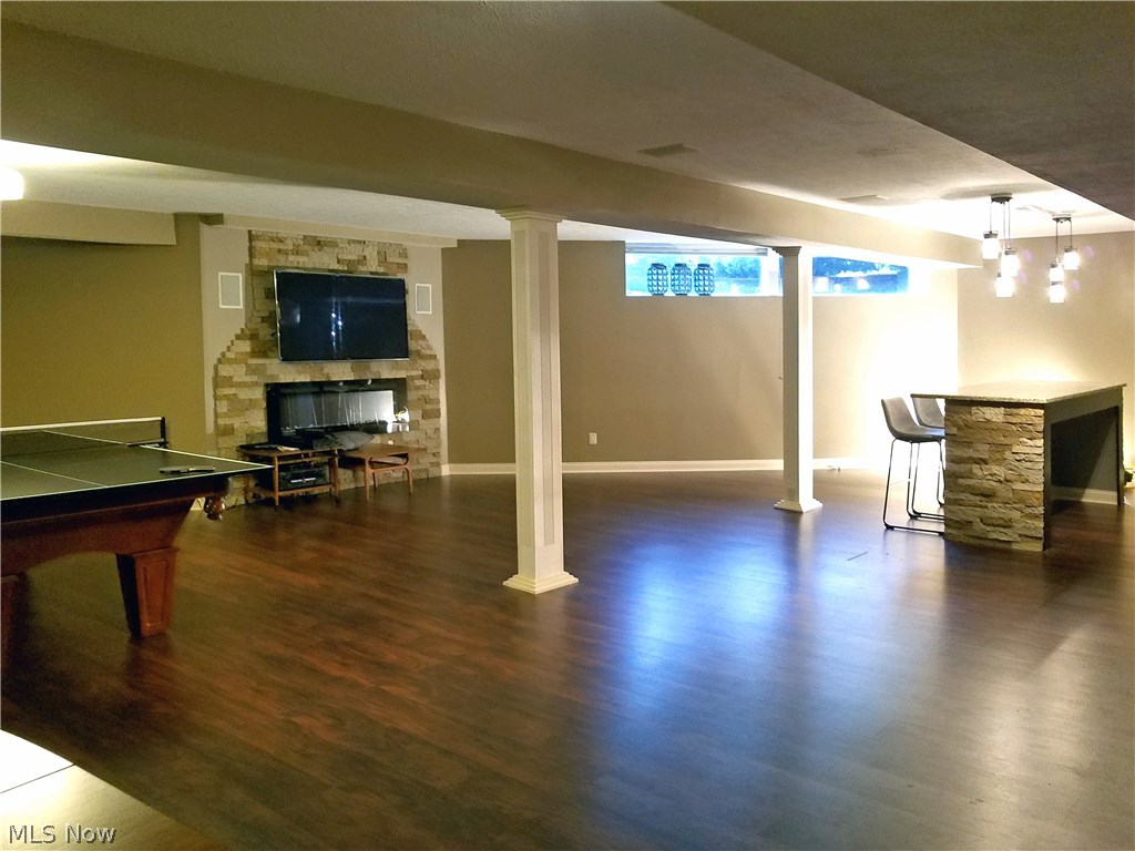 Red Tail - Residential