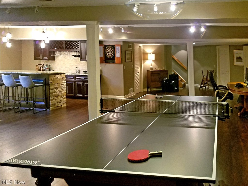 Red Tail - Residential