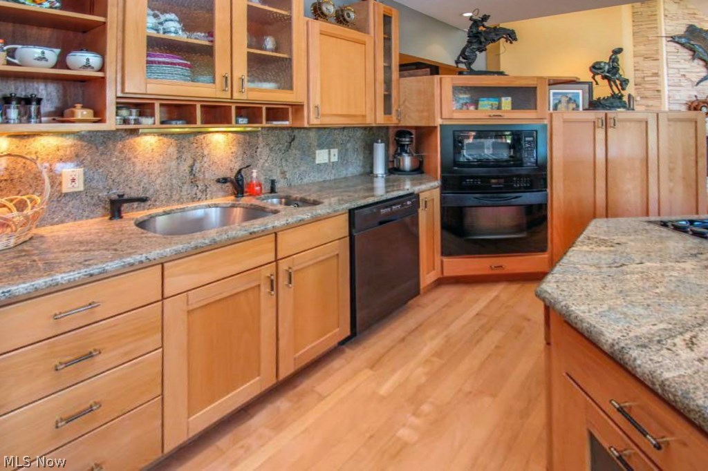 Red Tail - Residential