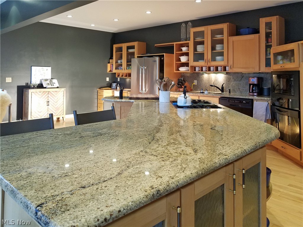 Red Tail - Residential