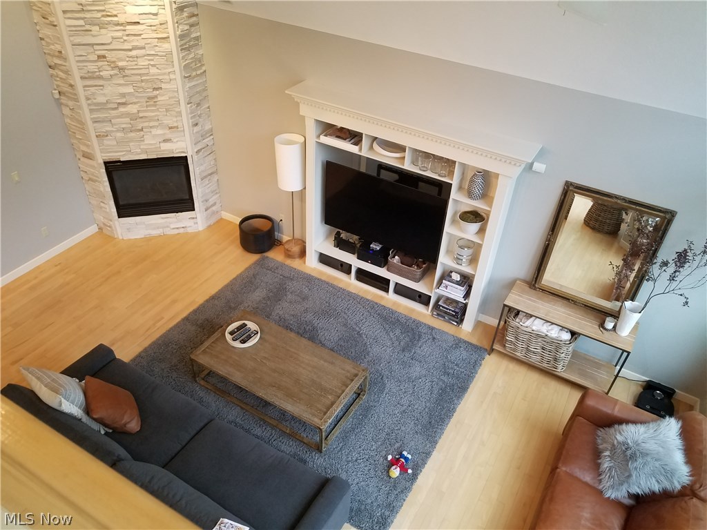 Red Tail - Residential