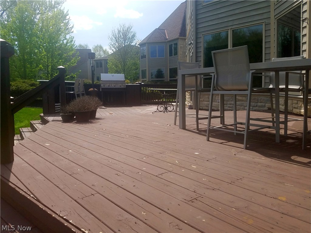 Red Tail - Residential