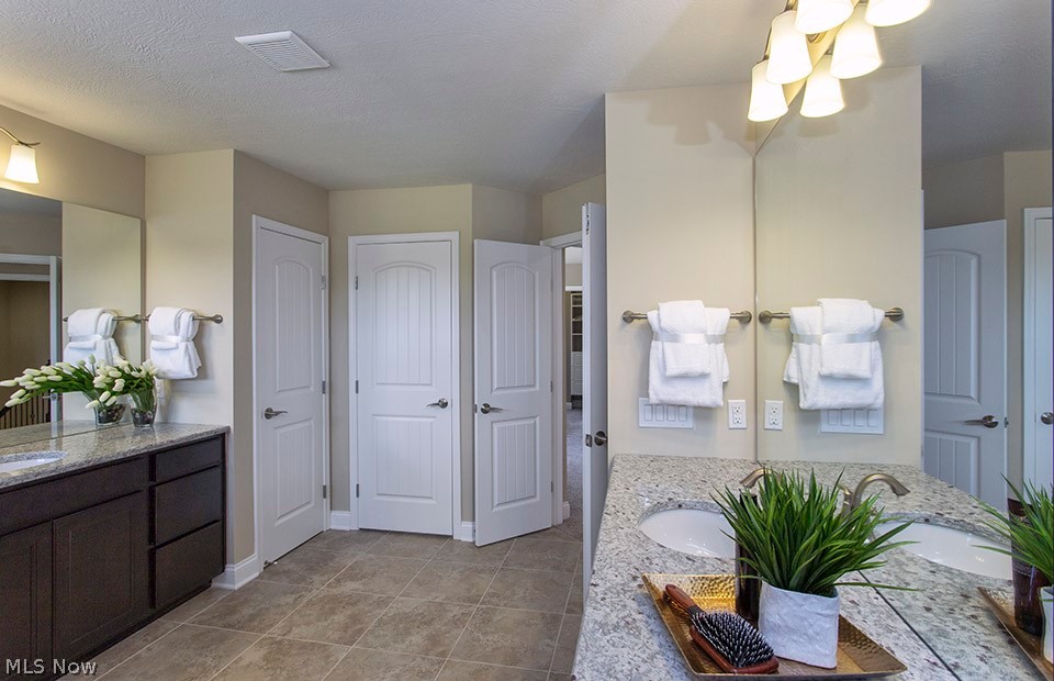 River Oaks - Residential