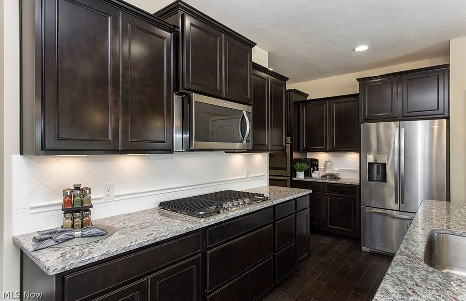 River Oaks - Residential