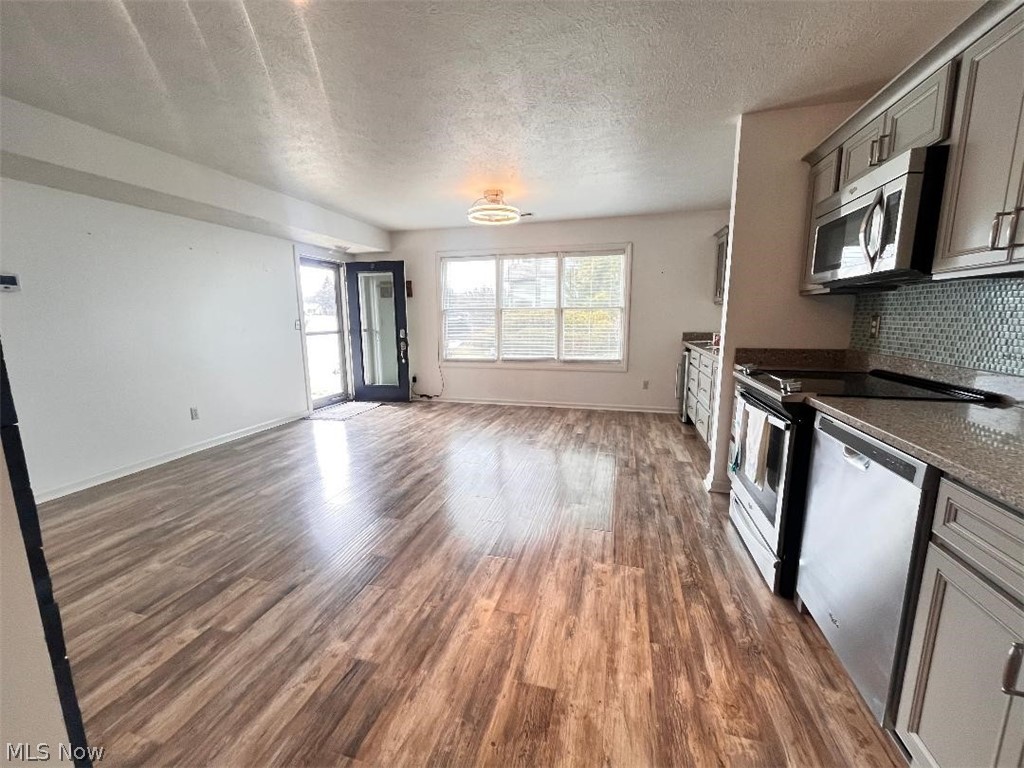 Saybrook Beach Club - Residential