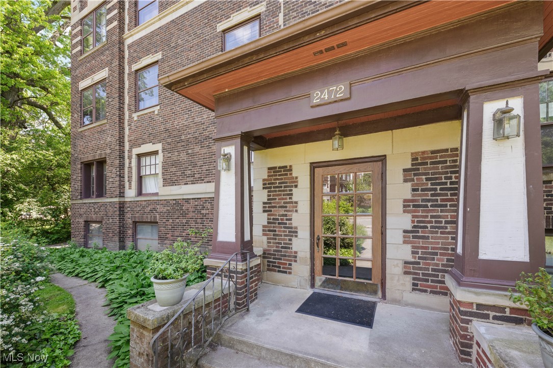 2472 Overlook Road #11, Cleveland Heights, Ohio image 2