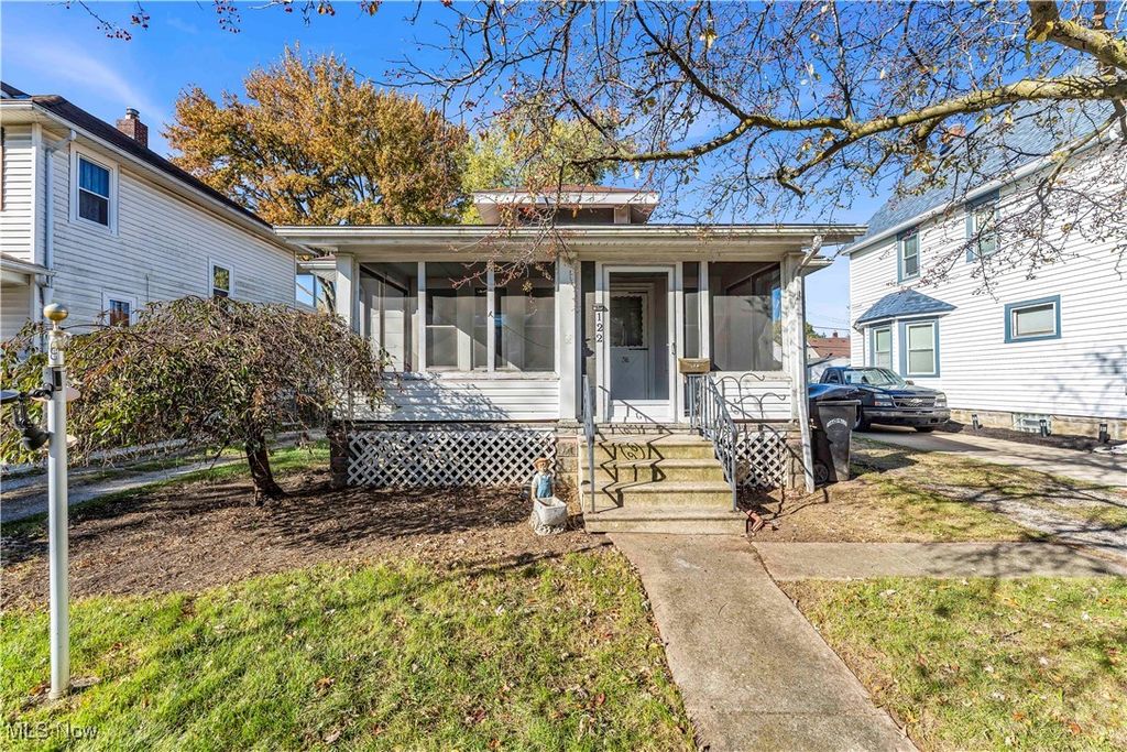 Photo of 122 Bellfield Avenue, Elyria, OH 44035 (MLS # 5168546)