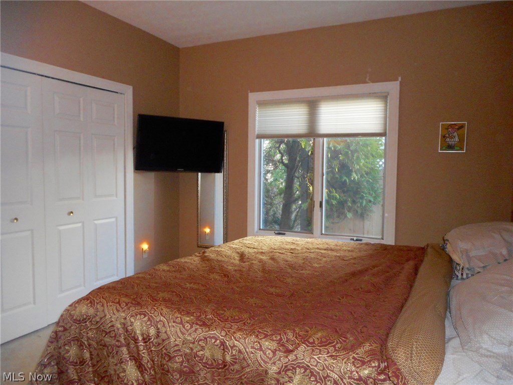 Village Crystal Lakes Condo - Residential