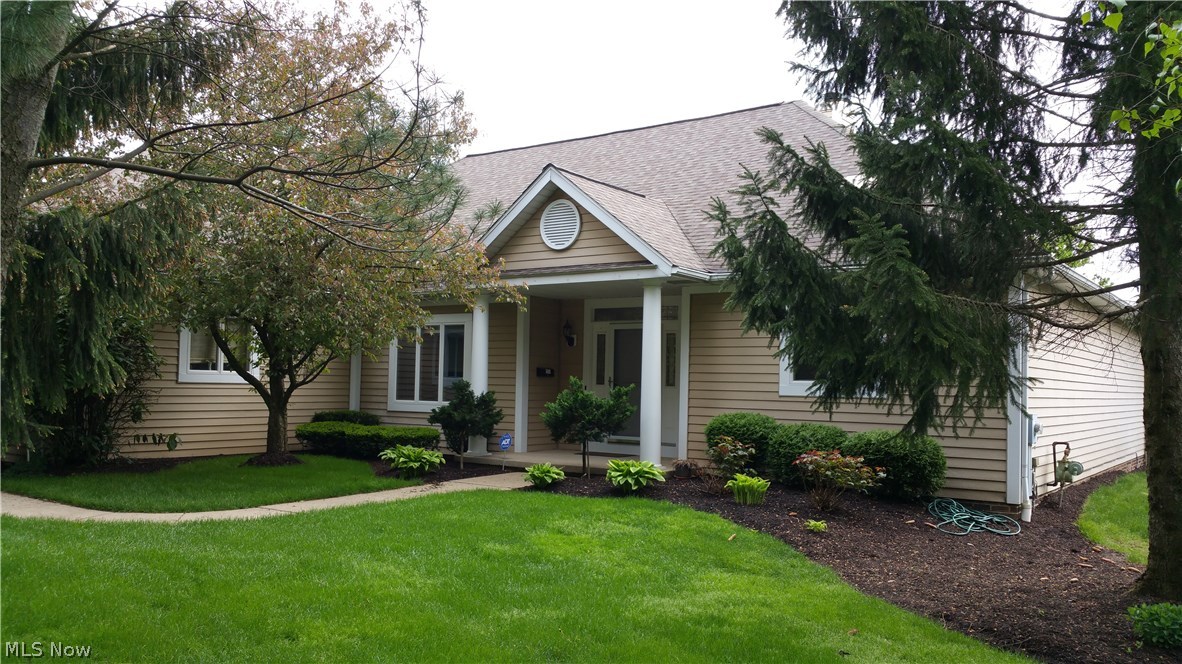 Village Crystal Lakes Condo - Residential