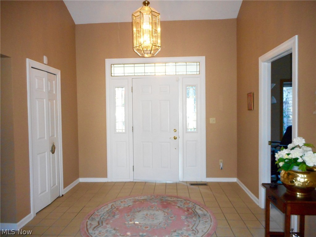 Village Crystal Lakes Condo - Residential