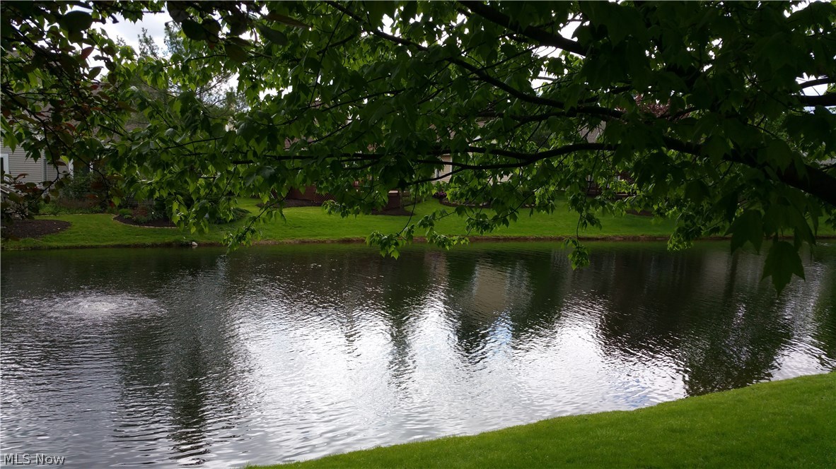 Village Crystal Lakes Condo - Residential