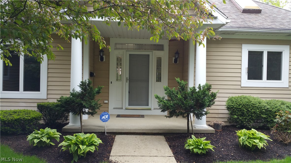 Village Crystal Lakes Condo - Residential