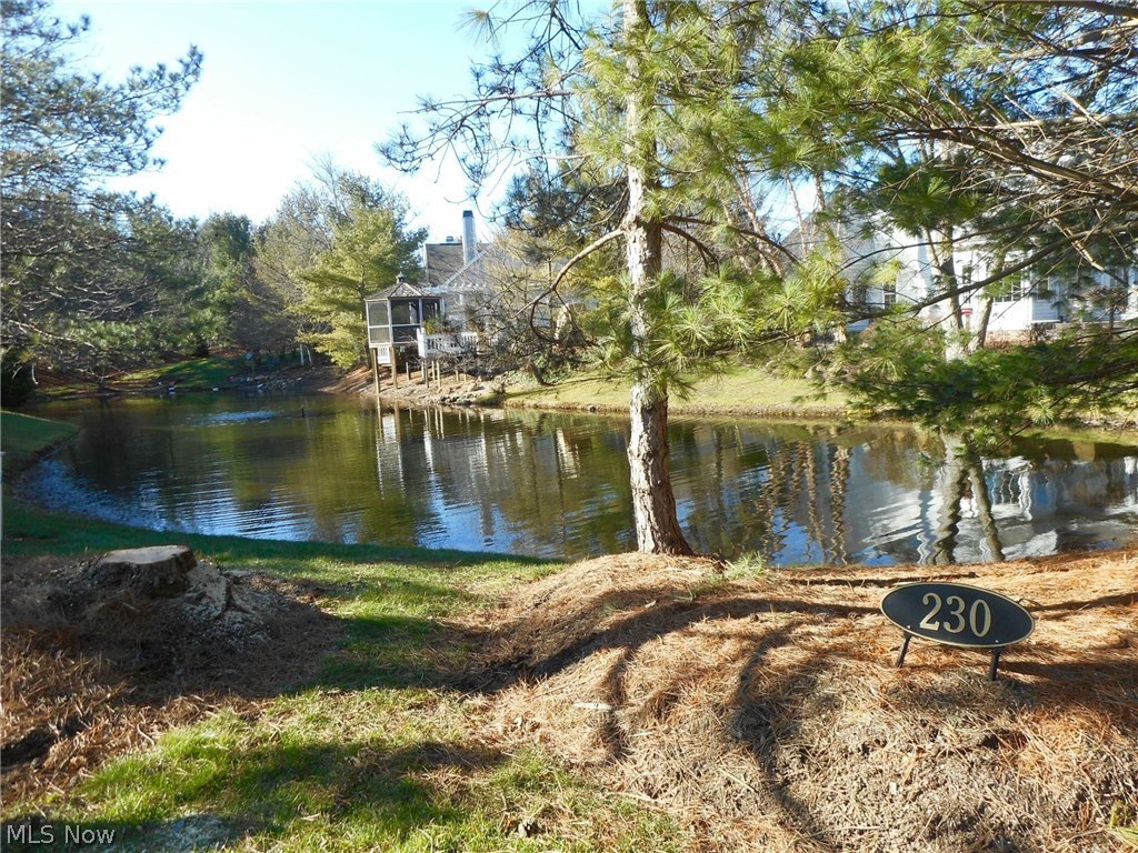 Village Crystal Lakes Condo - Residential