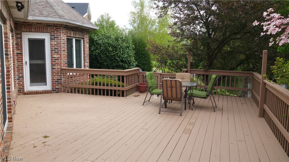 Village Crystal Lakes Condo - Residential