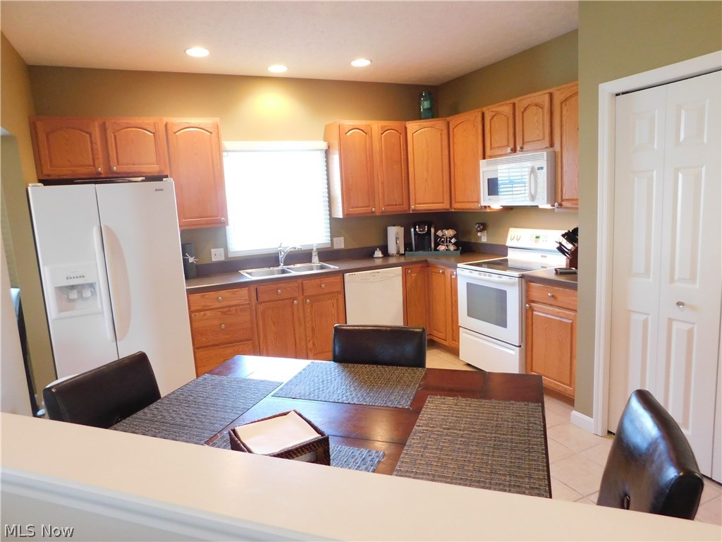 Village Lake Estate Sub - Residential