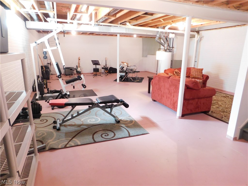 Village Lake Estate Sub - Residential