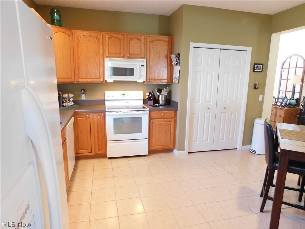 Village Lake Estate Sub - Residential