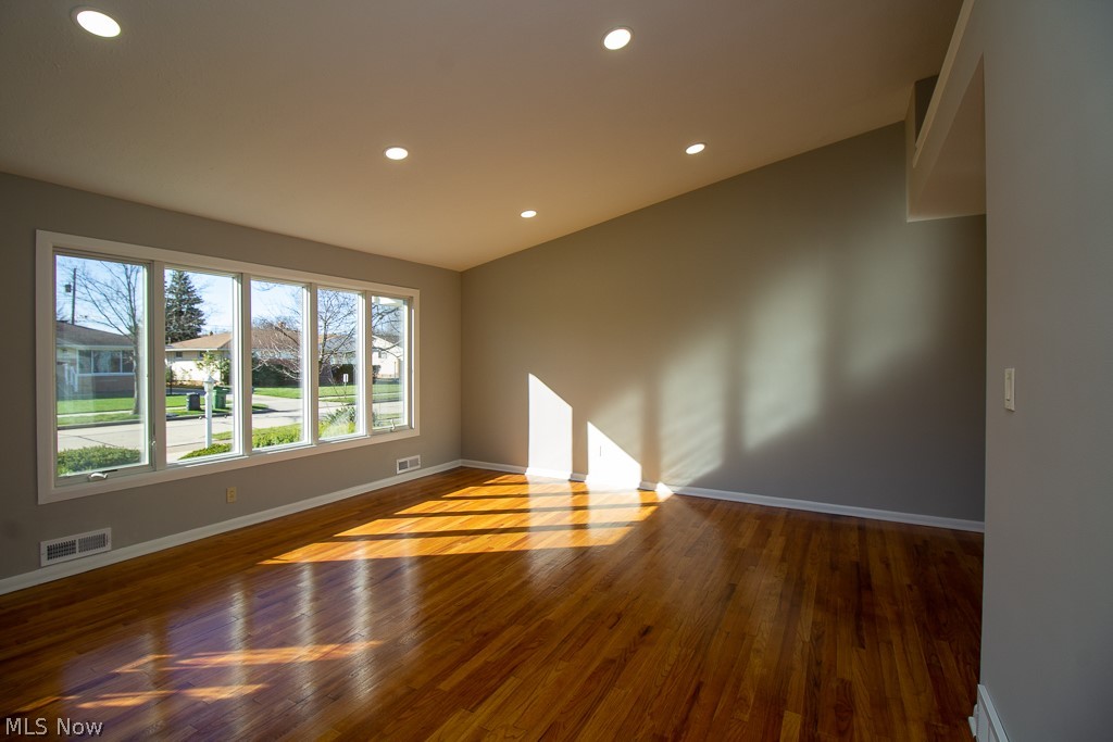 Barrington 01 - Residential
