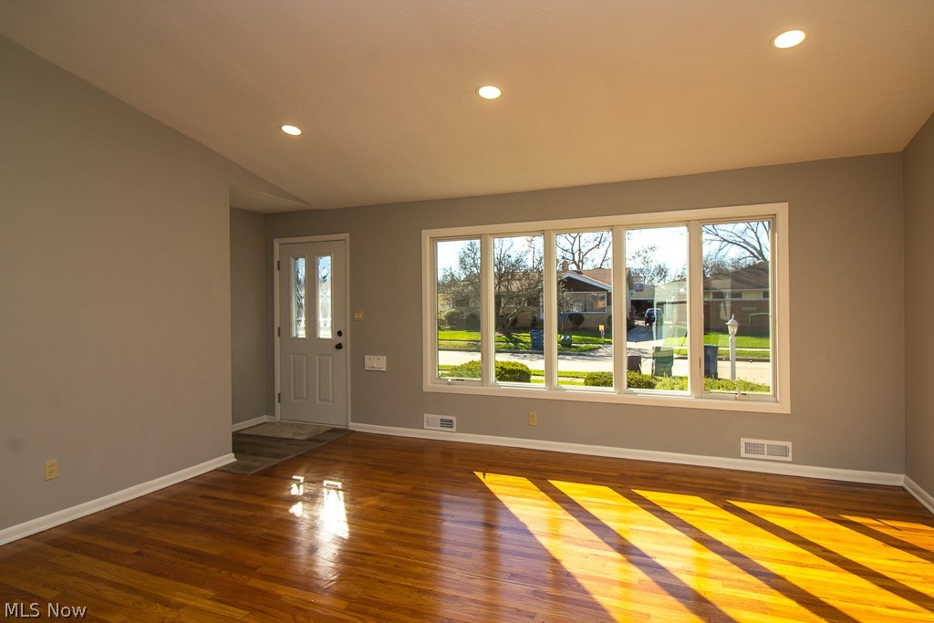 Barrington 01 - Residential