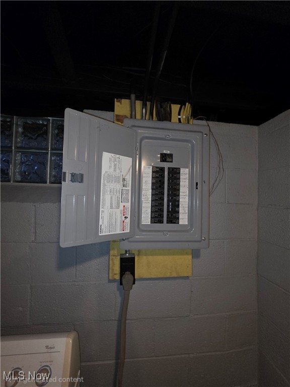 Elworthy-Helwick Companys Hln - Residential