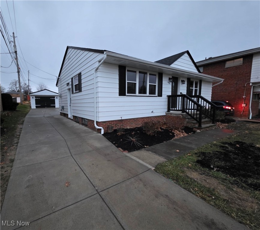 Elworthy-Helwick Companys Hln - Residential