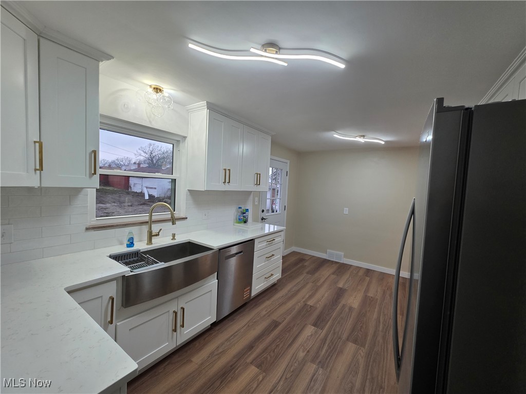 Elworthy-Helwick Companys Hln - Residential