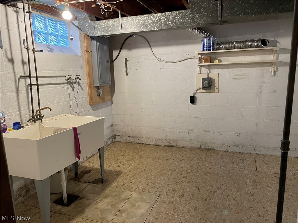 BLKF 12 ROYAL PK#1 0001 ALL - Residential