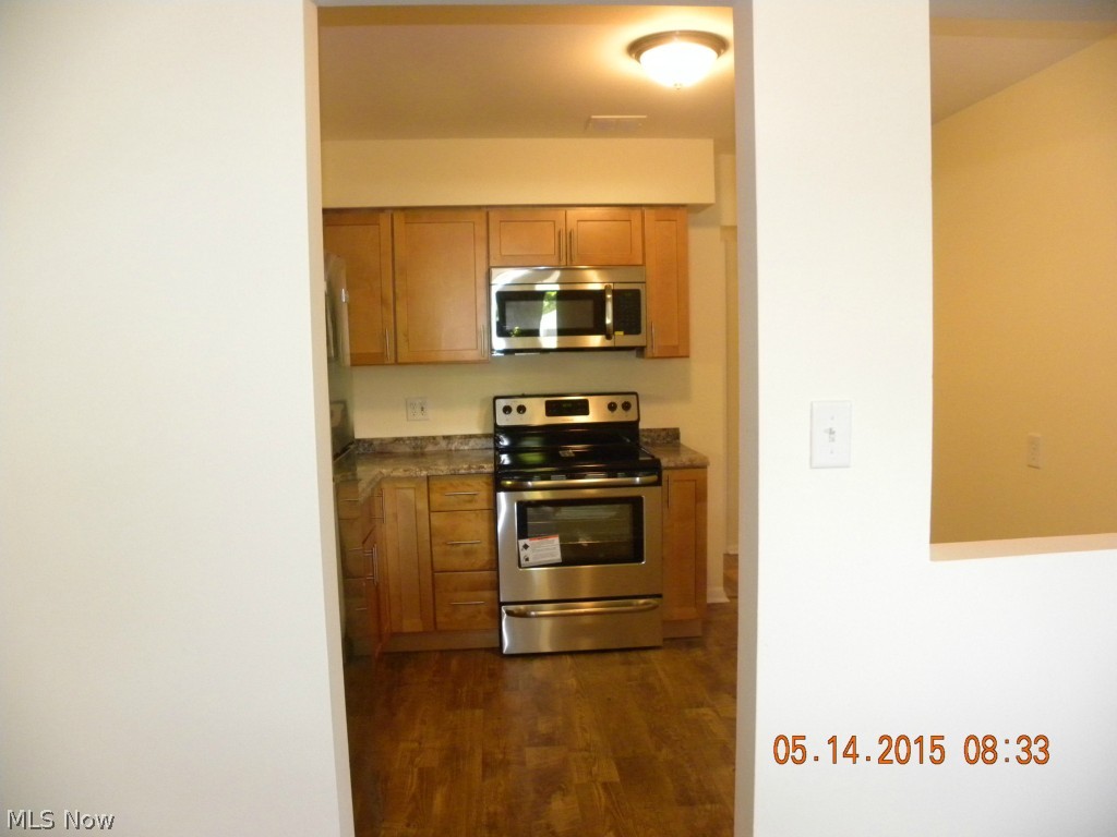 Mayfair Vlg Condo - Residential