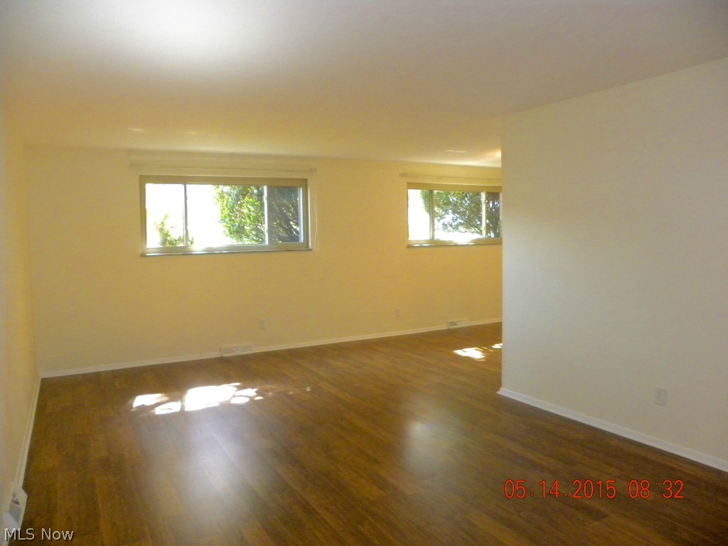 Mayfair Vlg Condo - Residential