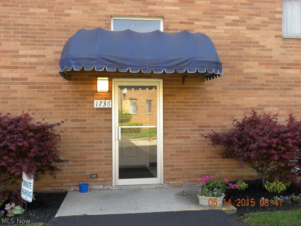 Mayfair Vlg Condo - Residential