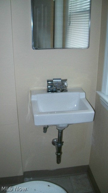 Oxford Manor - Residential Lease