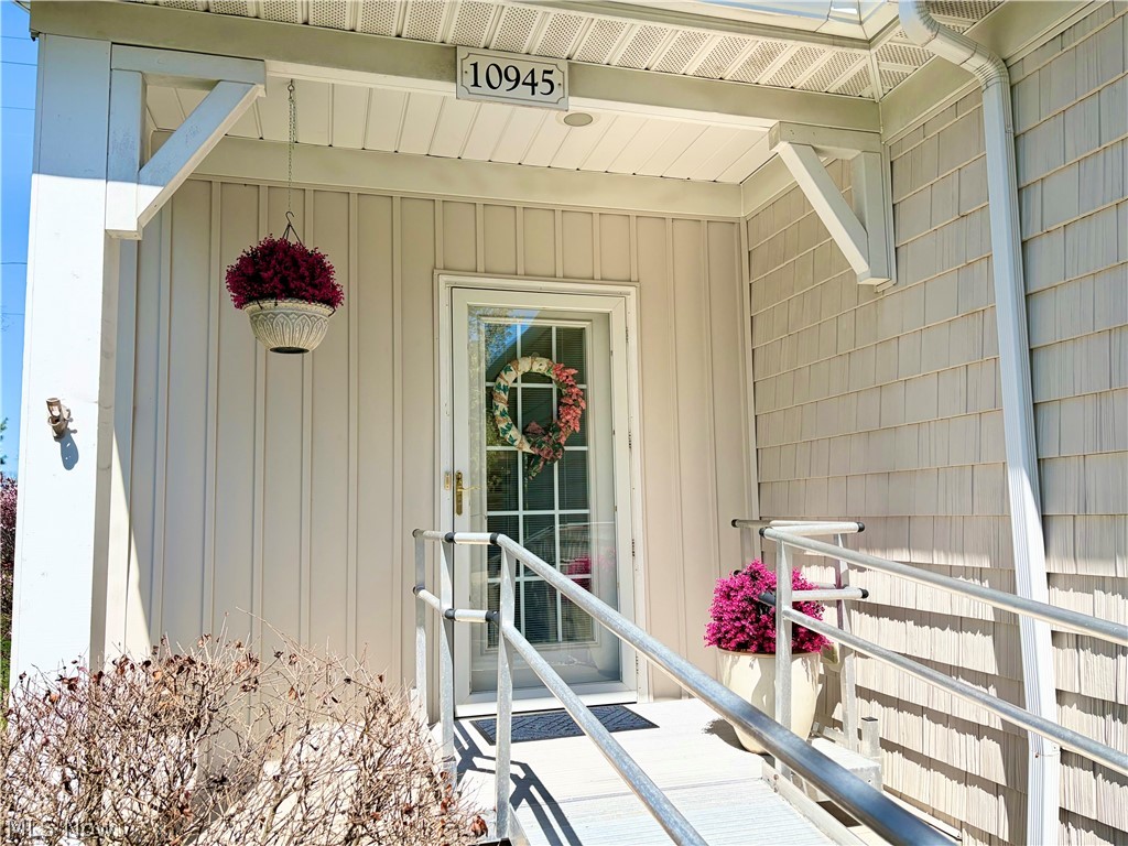 Hillshire Woods Condo - Residential