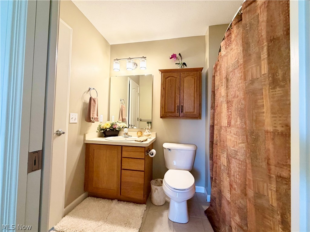 Hillshire Woods Condo - Residential