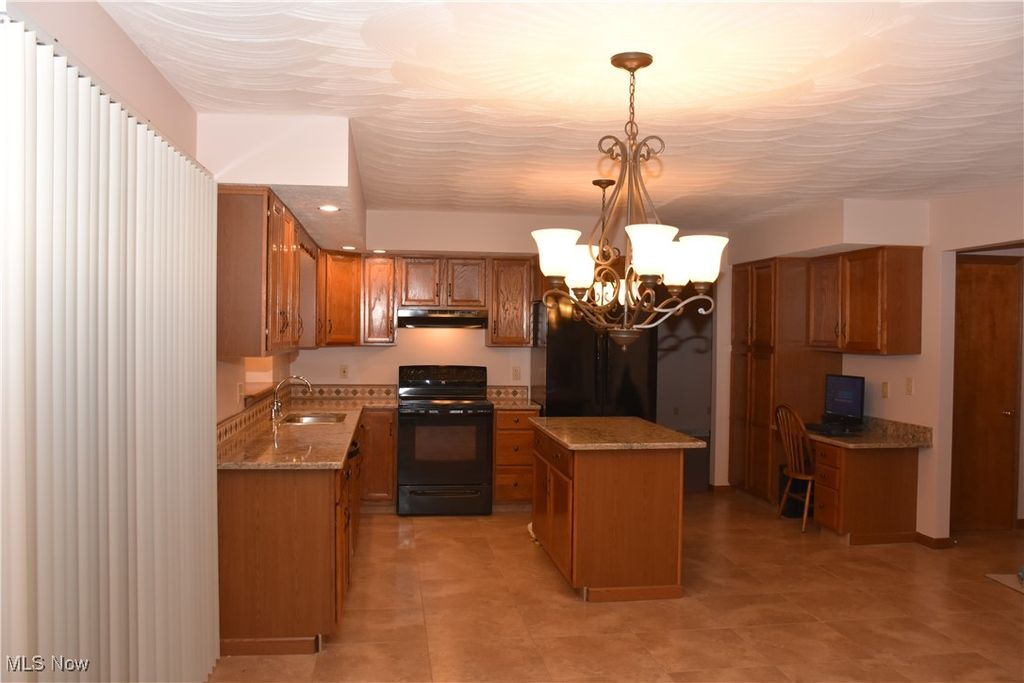 Photo of 6581 N Timberidge Avenue, Youngstown, OH 44515 (MLS # 5168564)