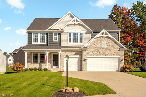 2761 WEEPING PINE DR, MEDINA, OH 44256 - Image cda4d1e2f55d11a752212080bfe80ce7/303604906