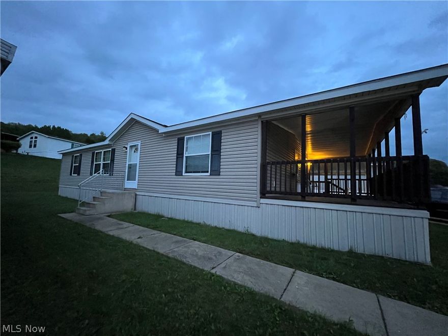This is a well kept home in the Santa Clara neighborhood. A 2012 Skyline Brook Stone manufactured home featuring a nice open concept and plenty of room to entertain! The master suite is opposite the 2nd and 3rd bedroom and allows for the privacy one desires.  A large side porch gives you a place to unwind and relax! Extra Space is a plus with the shed that will convey with the home! Don't wait to view this home or you may regret it when it's gone! Call today!