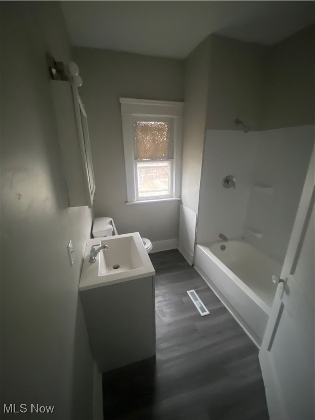 Photo of 12514 Locke Avenue, Cleveland, OH 44108 (MLS # 5184298)