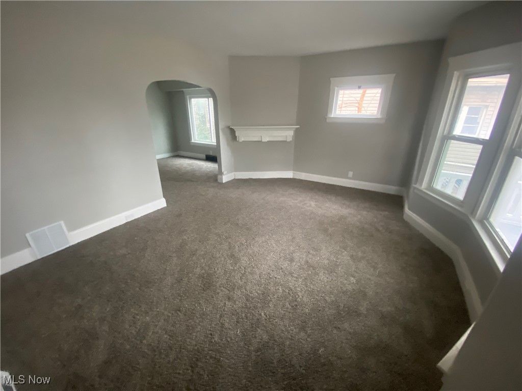 Photo of 12514 Locke Avenue, Cleveland, OH 44108 (MLS # 5184298)