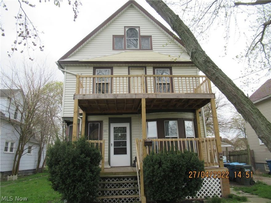 Property consists of 1 Duplex building and a home- Downstairs 2 bedrooms, 1 bath, Upstairs 1 bedroom, 1 bath and 1 single family home - 3 bedroom, 1 bath. 
Duplex has separate electric and gas meters and separate furnaces. The home is a 3 bedroom 1  Bath