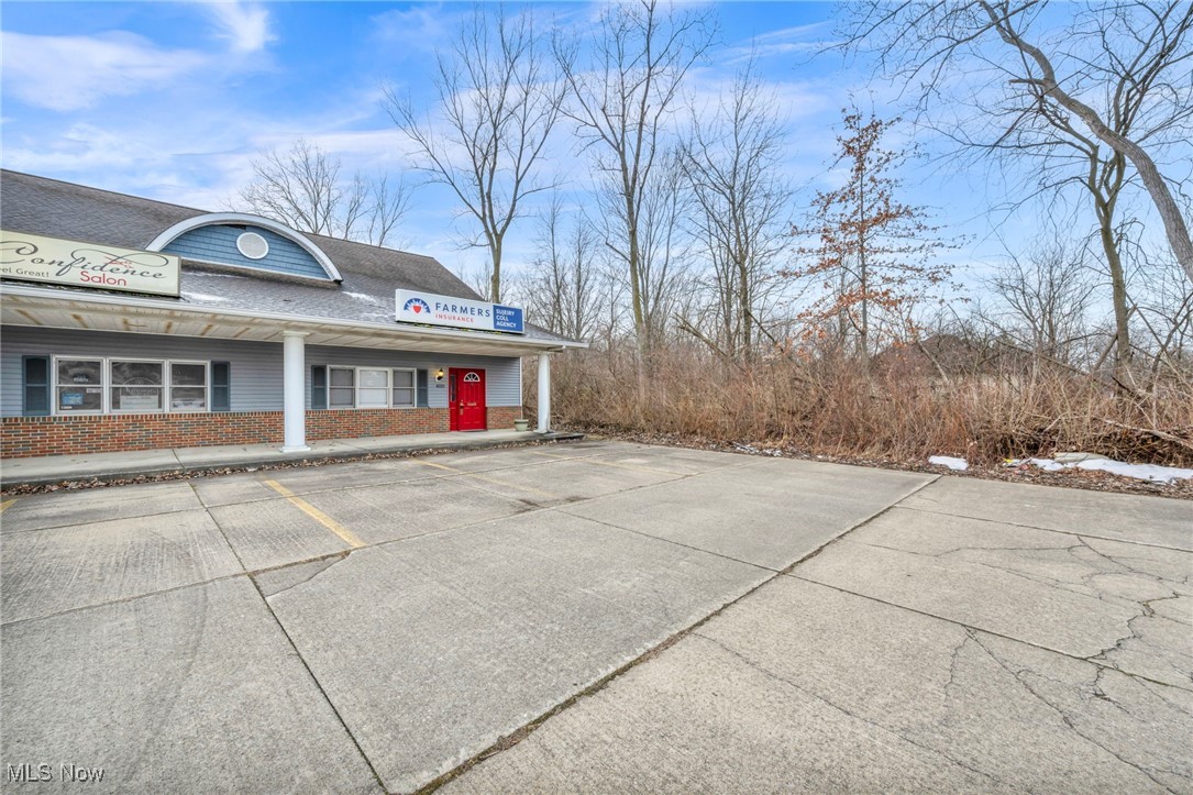 Maria Plaza - Commercial Sale