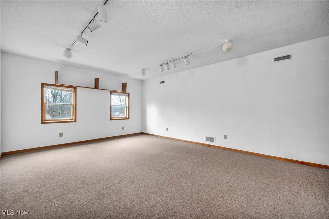 Maria Plaza - Commercial Sale