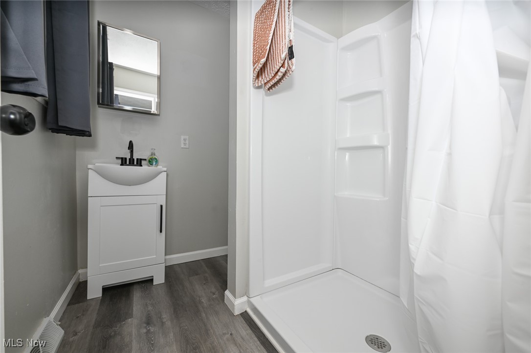 Lee Mars Inc Columbus Heights - Residential Lease