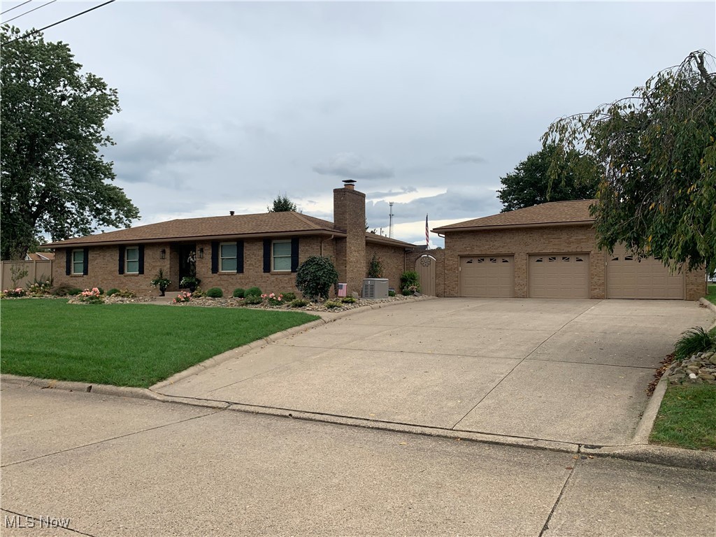 4500 Sandalwood Pl Pl, Vienna, West Virginia image 1