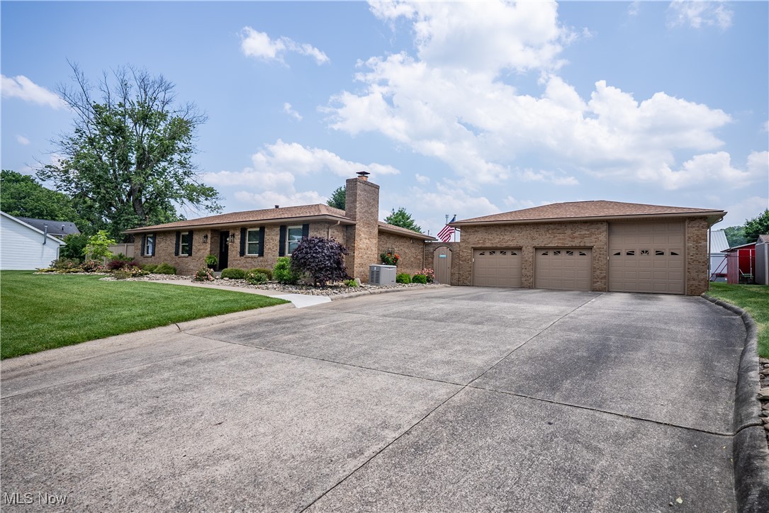 4500 Sandalwood Pl Pl, Vienna, West Virginia image 5