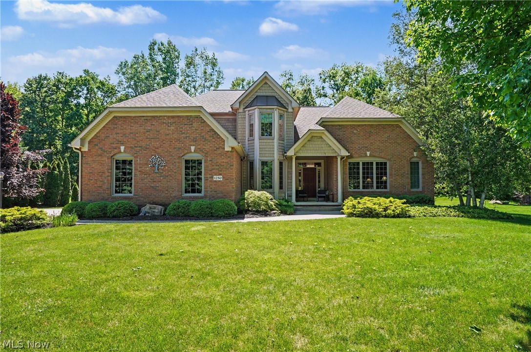 1250 Woodsview Drive