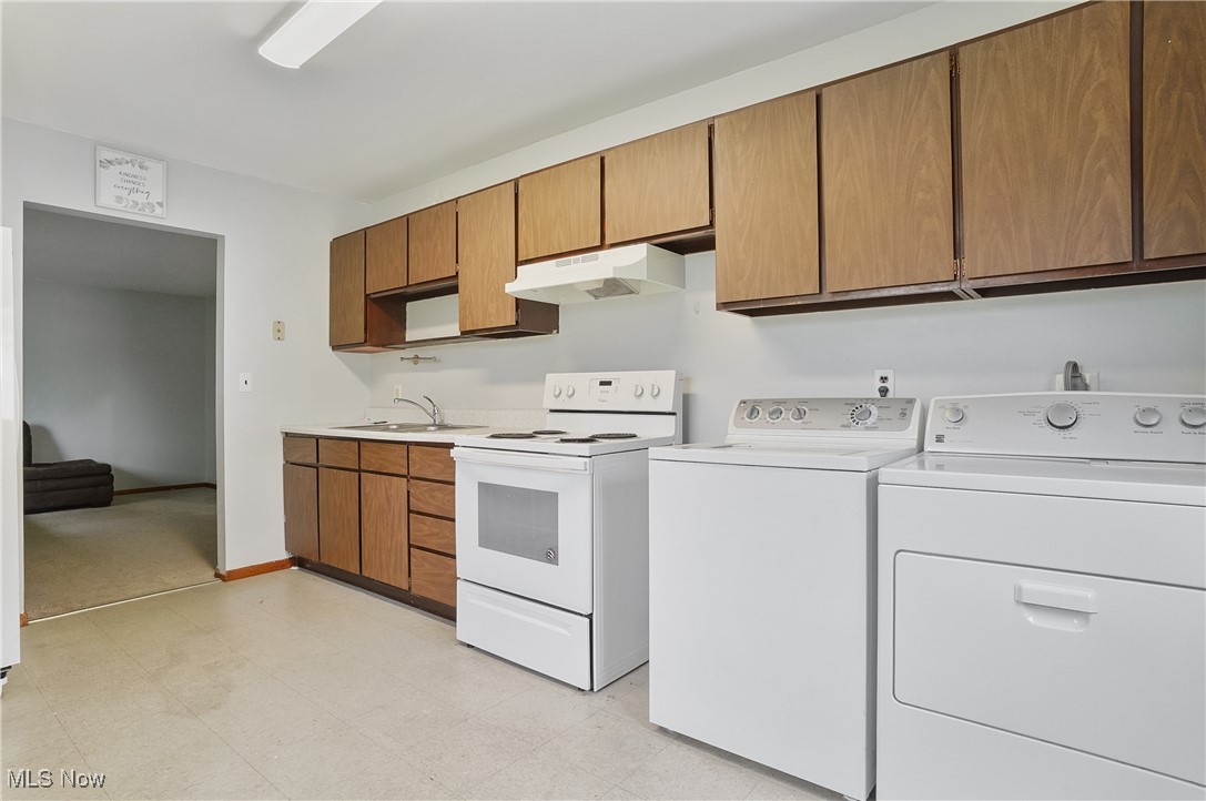 1498 Deermont Avenue, Madison, Ohio image 3