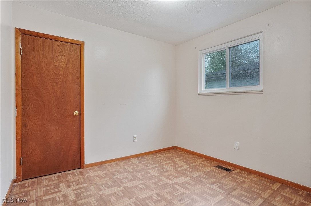 1498 Deermont Avenue, Madison, Ohio image 20