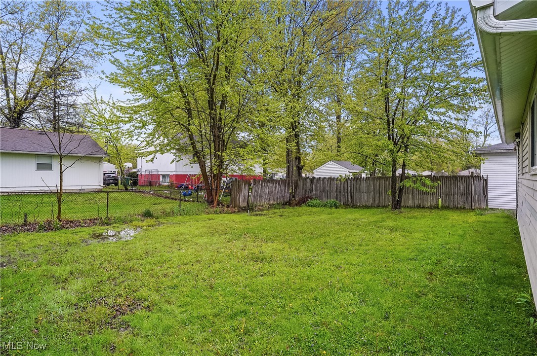 1498 Deermont Avenue, Madison, Ohio image 8
