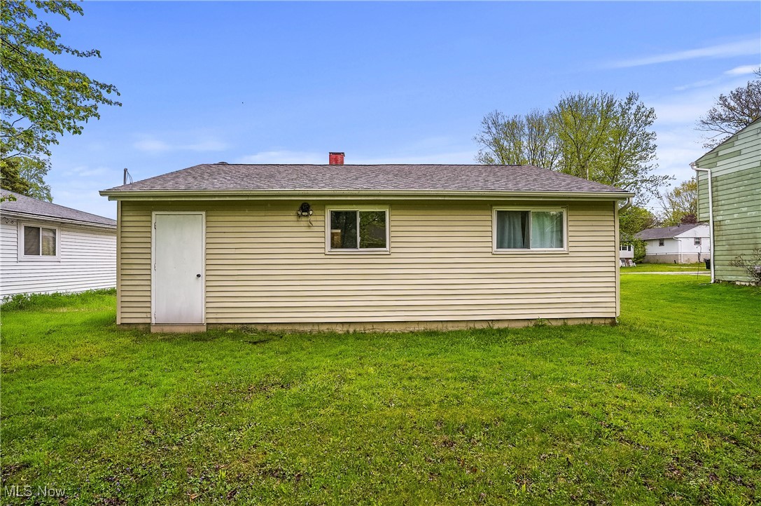 1498 Deermont Avenue, Madison, Ohio image 6