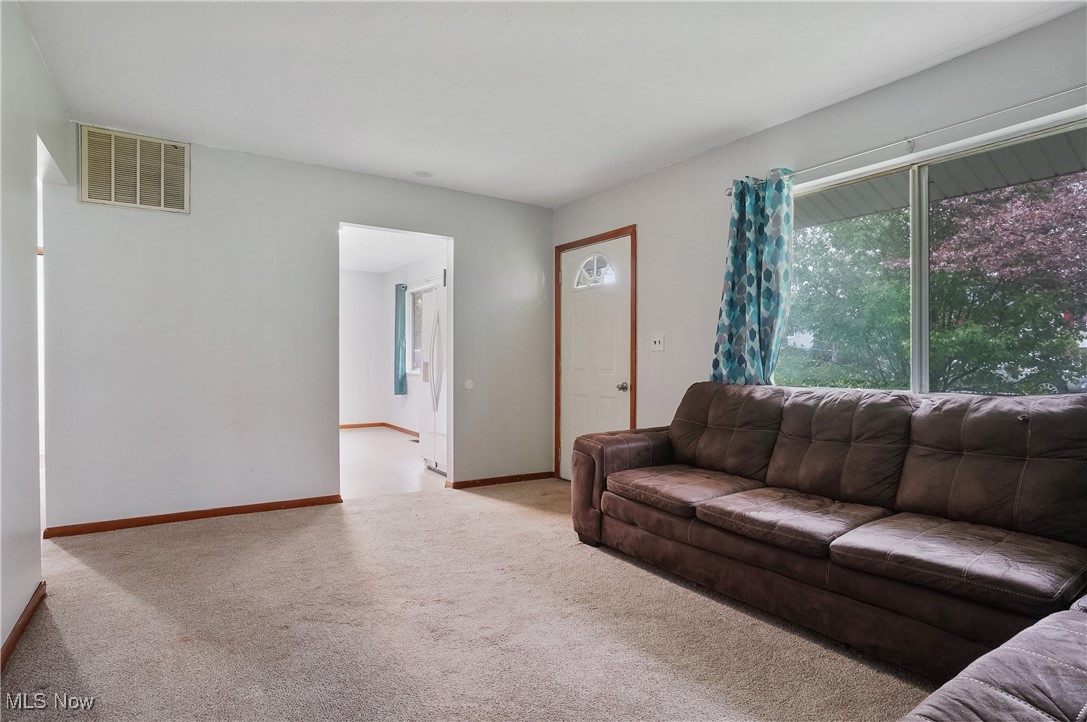1498 Deermont Avenue, Madison, Ohio image 15